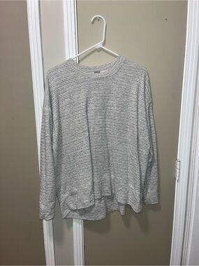 aerie Heathered Light Gray Ribbed Crewneck Sweater